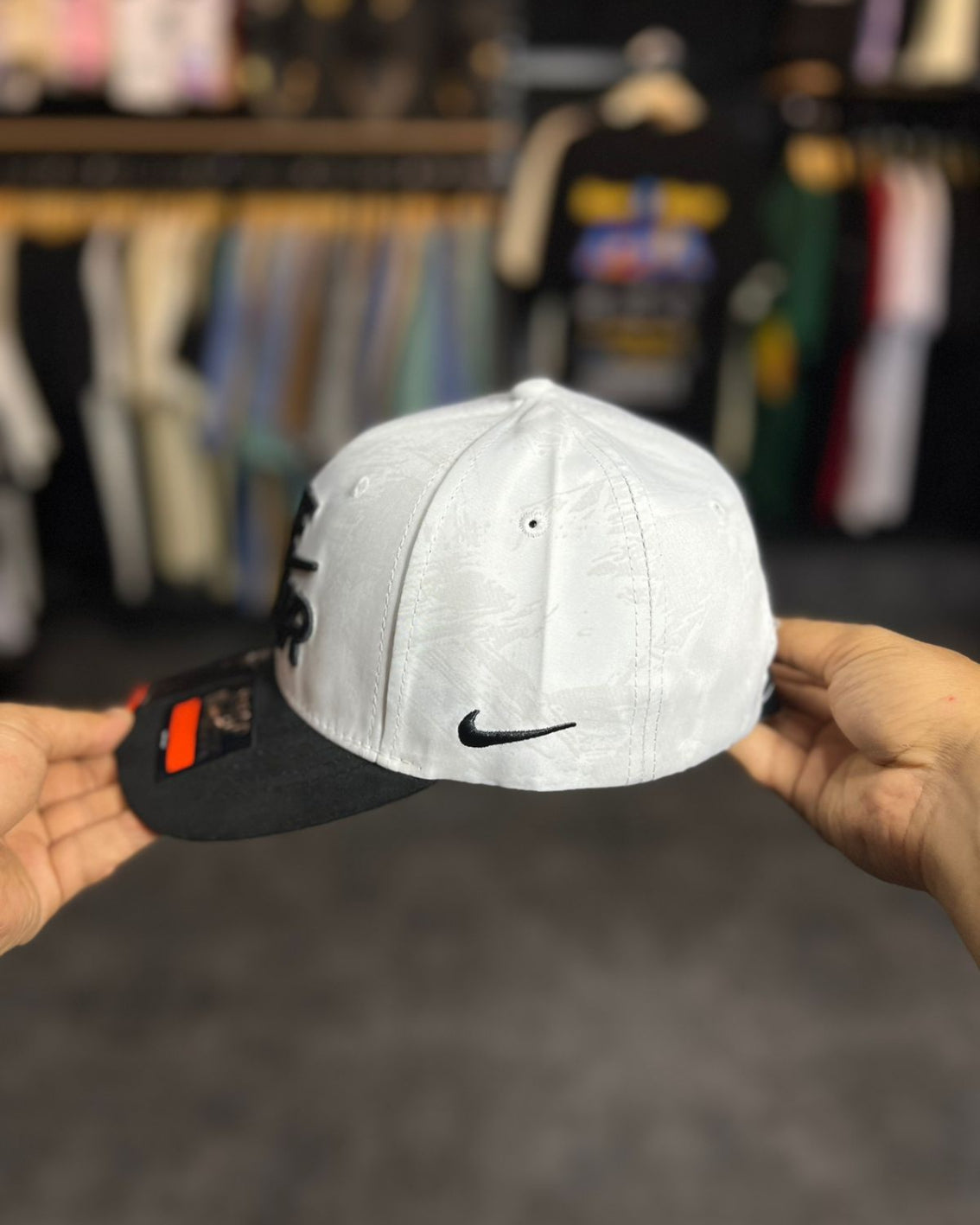 Nike Air Blanca Vintage / Gorra 1.1